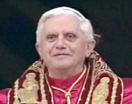Папа Римский Бенедикт XVI в предвкушении своей победы