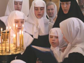 Воспитанницы приюта Черноостровского женского монастыря в Малоярославце 