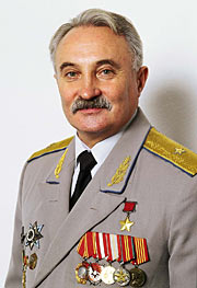 Александр Солуянов