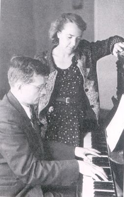 Д.Д.Шостакович с женой Ниной Васильевной, которой посвящена опера композитора "Катерина Измайлова"