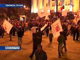 Митингующие в Тбилиси