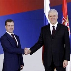 Дмитрий Медведев и Воислав Коштуница (фото AP)