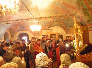Молебен в Толгском монастыре участников конференции "Отечественные традиции предпринимательства и благотворительности" (2008)