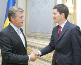 Виктор Ющенко и Дэвид Милибанд