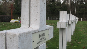 Русское кладбище в местечке Сент-Илер-ле-Гран