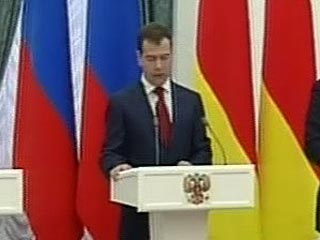 Дмитрий Медведев (Фото с сайта Newsru.com)