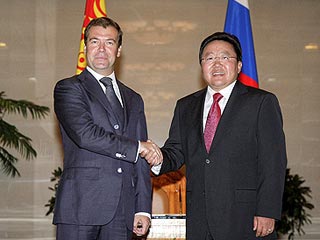 Дмитрий Медведев и Цахиагийн Элбэгдорж (Фото с сайта Президента России)