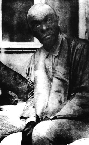 В.И. Ленин в Горках. Фото с сайта Фонда "Возвращение"