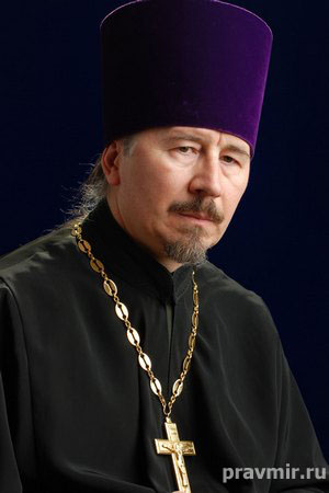 Секретарь Бишкекского епархиального управления Русской Православной Церкви протоиерей Игорь Дронов