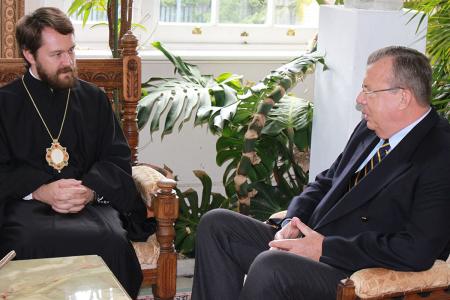 Глава ОВЦС встретился с послом России в Великобритании