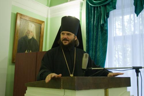 Ректор СПбДАиС епископ Гатчинский Амвросий