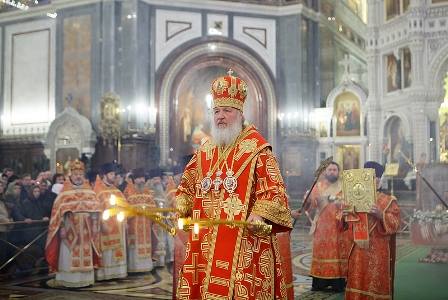Патриарх Кирилл совершил Божественную литургию в Храме Христа Спасителя