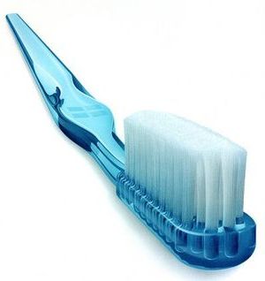 Зубная щётка