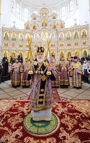 Патриарх Кирилл в храме Троицы Живоначальной в Орехово-Борисове