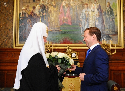 Дмитрий Медведев поздравил Патриарха Кирилла с днем тезоименитства