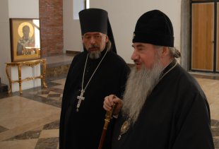 Архиепископ Владикавказский Зосима и архимандрит Антоний (Данилов)