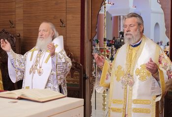 Патриарх Московский Кирилл и Архиепископ Кипрский Хризостом