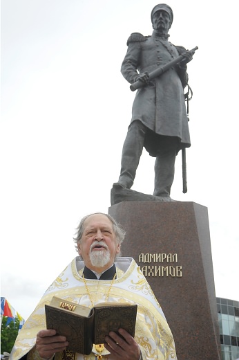 Памятник Нахимову в Петербурге