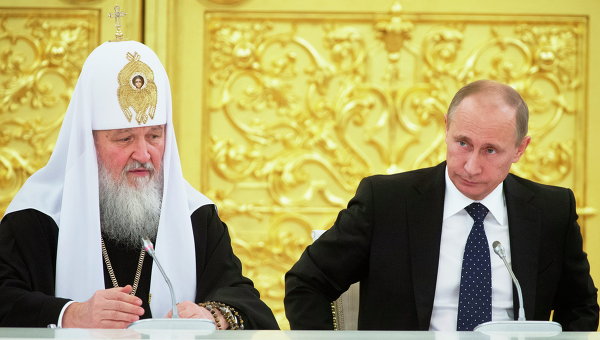 Владимир Путин и Патриарх Кирилл (фото февраля 2013 года)