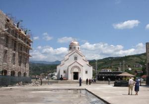 Строящийся храм сербских мучеников в Андричграде