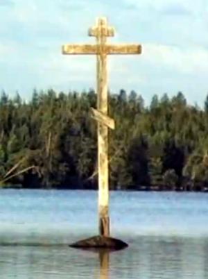 Крест на камне прп. Антония Дымского