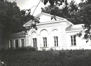 Одно из сохранившихся зданий Орловского Бахтина кадетского корпуса. Современный вид