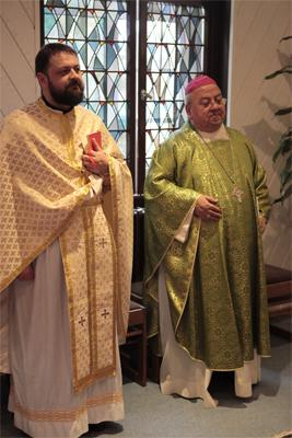 Маронитский архиепископ Дамаска Самир Нассар (справа)