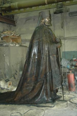 Памятник митрополиту Иоанну (Снычеву)