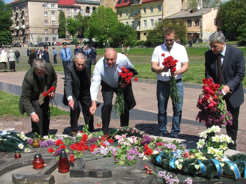 Ветераны Великой Отечественной войны 9 мая 2014 года во Львове