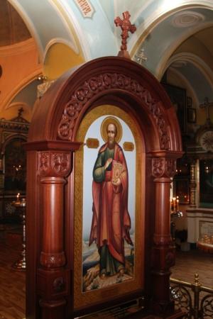 Киот св. апостола Павла в храме Всех святых в Таганроге, установленный в память генерала Ренненкампфа