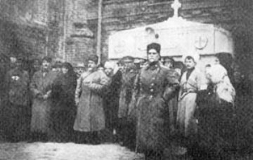 Возложение венков на могилу генерала Алексеева в Екатеринодаре. 1919г.