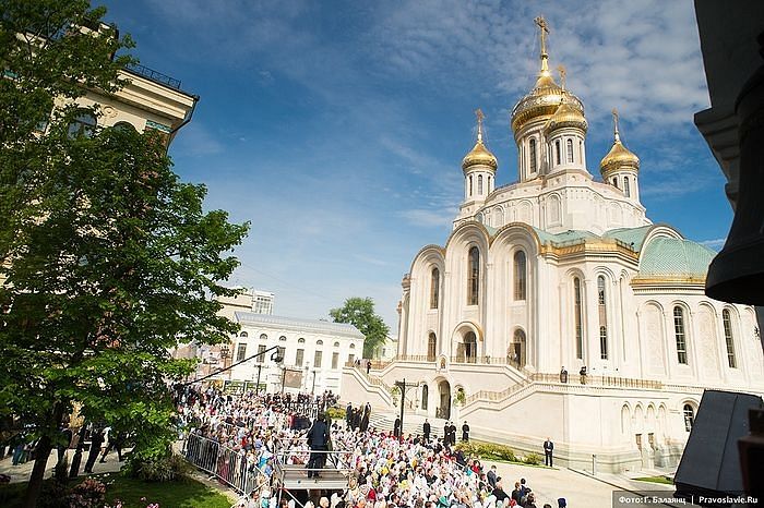 Храм во имя Новомучеников и исповедников в Сретенском монастыре