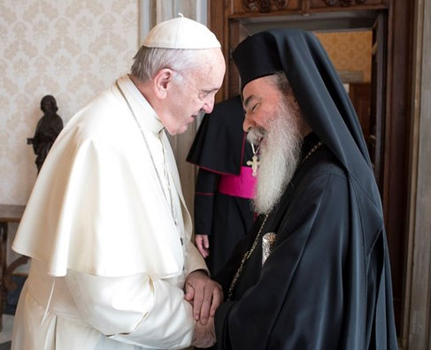 Патриарх Иерусалимский Феофил III и папа Римский Франциск