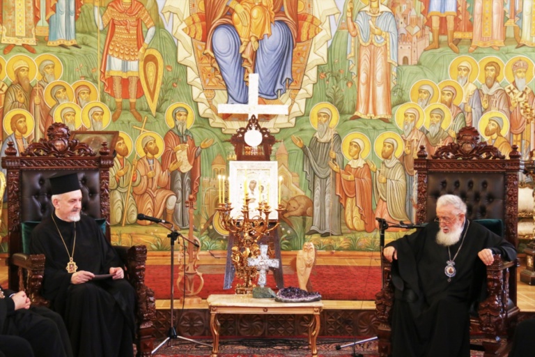 Патриарх Грузинский Илия и представитель Фанара митрополит Галльский Эммануил