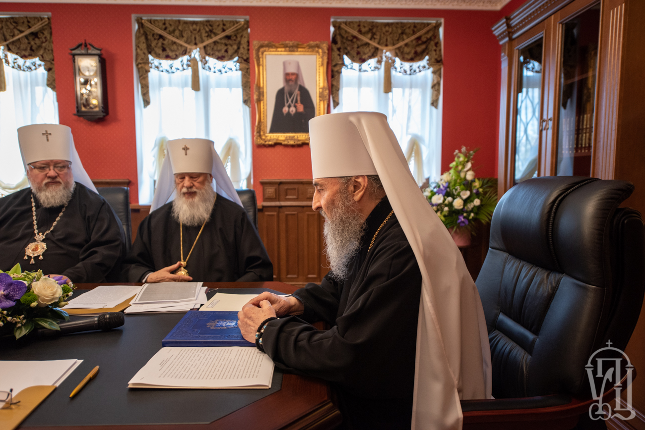 Священный Синод Украинской Православной Церкви