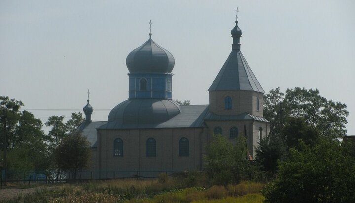 Успенский храм УПЦ в селе Навоз Волынской области Украины