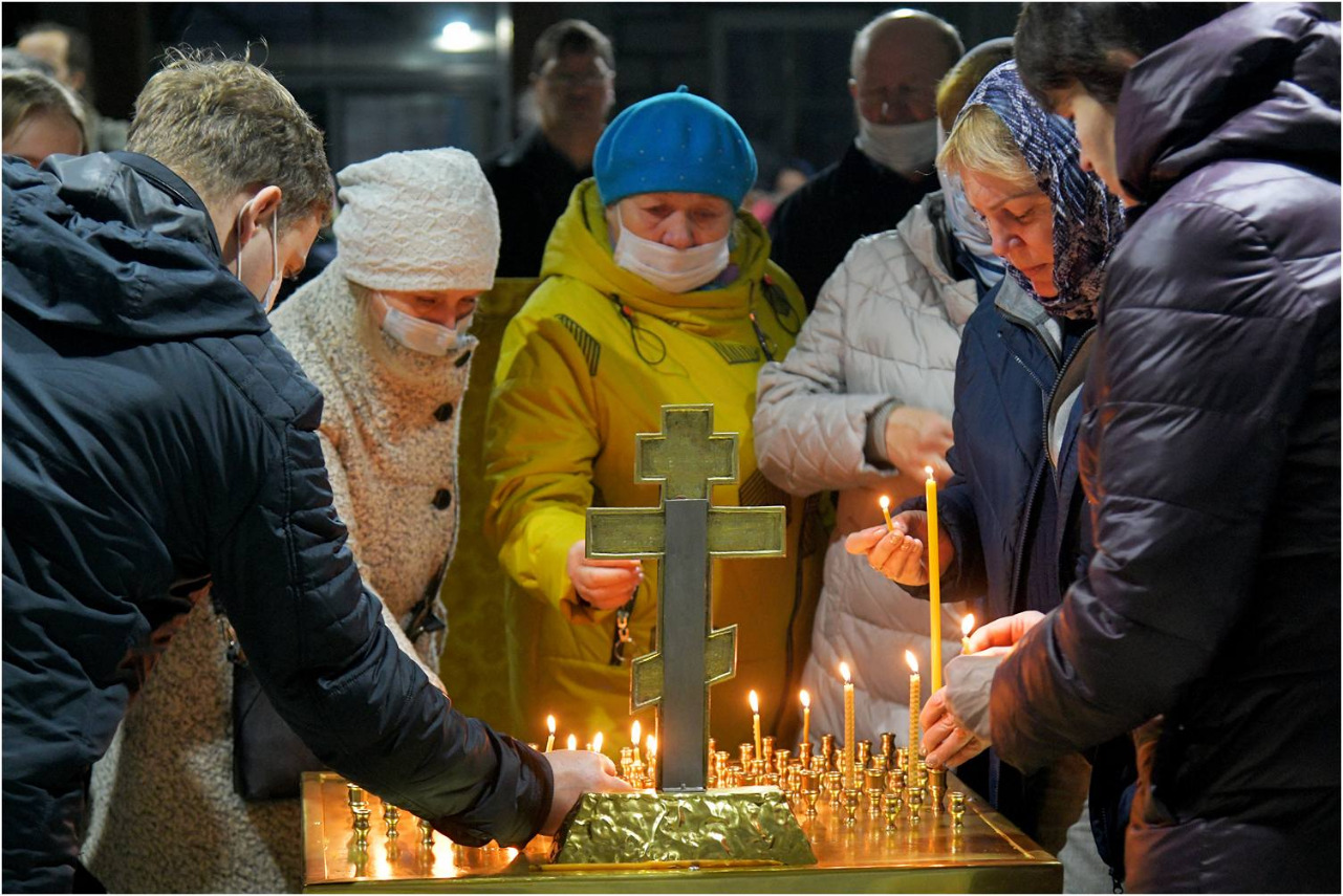 Память жертв теракта над Синаем почтили в городе на Неве