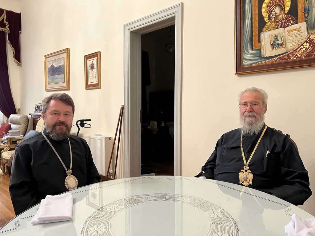 Митрополит Волоколамский Иларион и Архиепископ Кипрский Хризостом