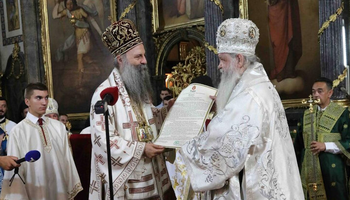 Сербский Патриарх Порфирий вручил Томос об автокефалии Македонской Православной Церкви