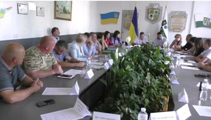 На заседании Барановского горсовета Житомирской области принято решение о запрете деятельности УПЦ