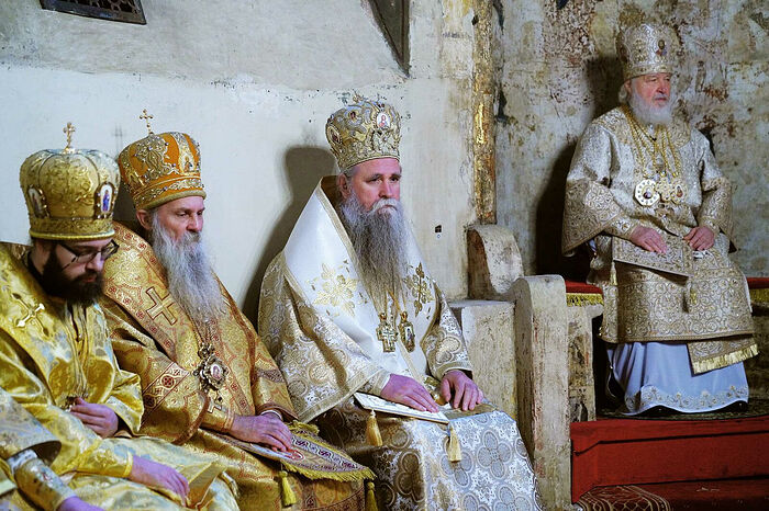 Святейший Патриарх Кирилл, митрополит Черногорско-Приморский Иоанникий и епископ Пакрацко-Славонский Иоанн
