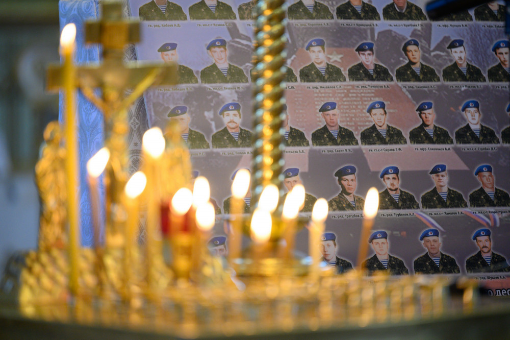 В Пскове почтили память десантников 6-й роты