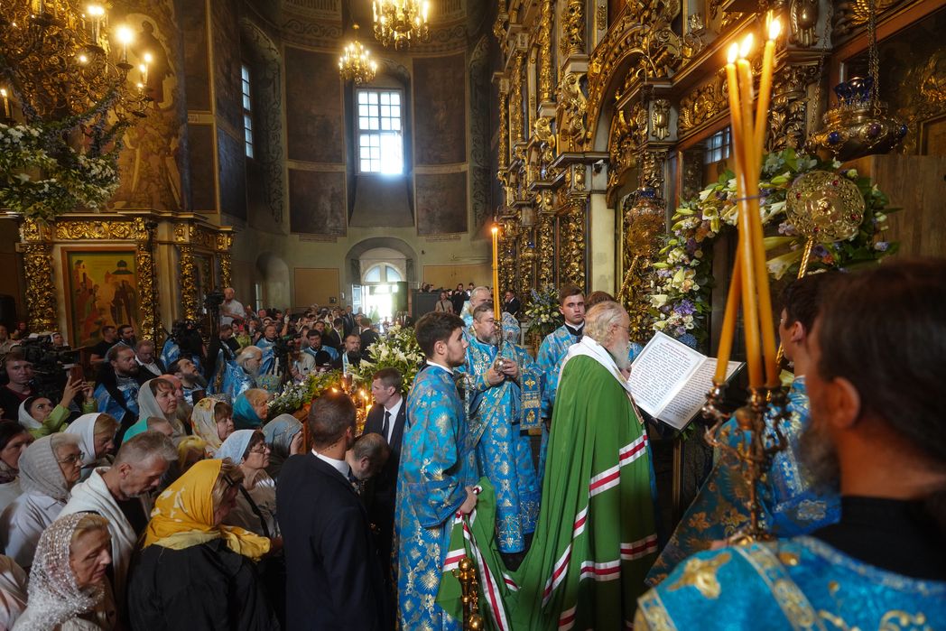 Святейший Патриарх Кирилл перед Донской иконой Божией Матери