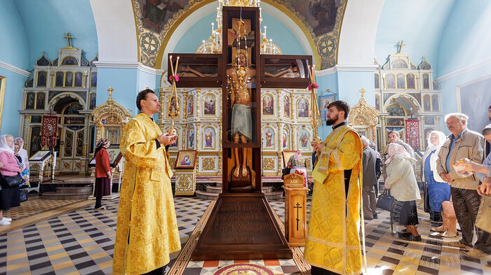 Чудотворный Крест Христов из Годеново принесли на Донбасс