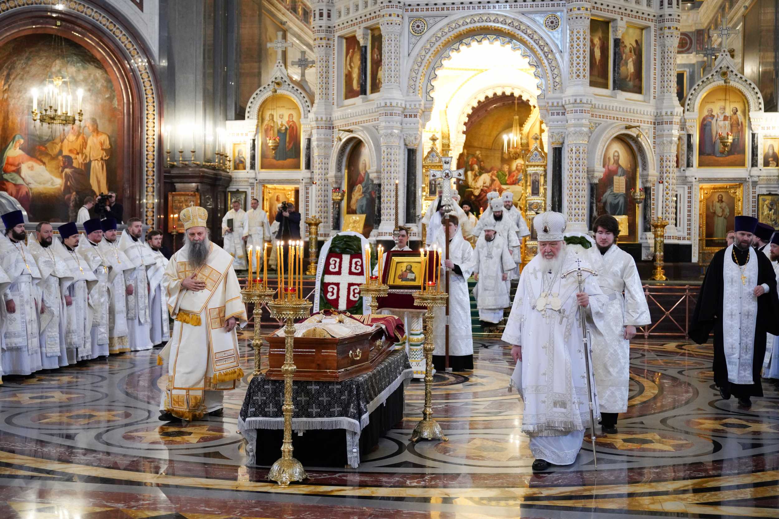 Предстоятели Русской и Сербской Православных Церквей возглавили служение Литургии и отпевание епископа Моравичского Антония