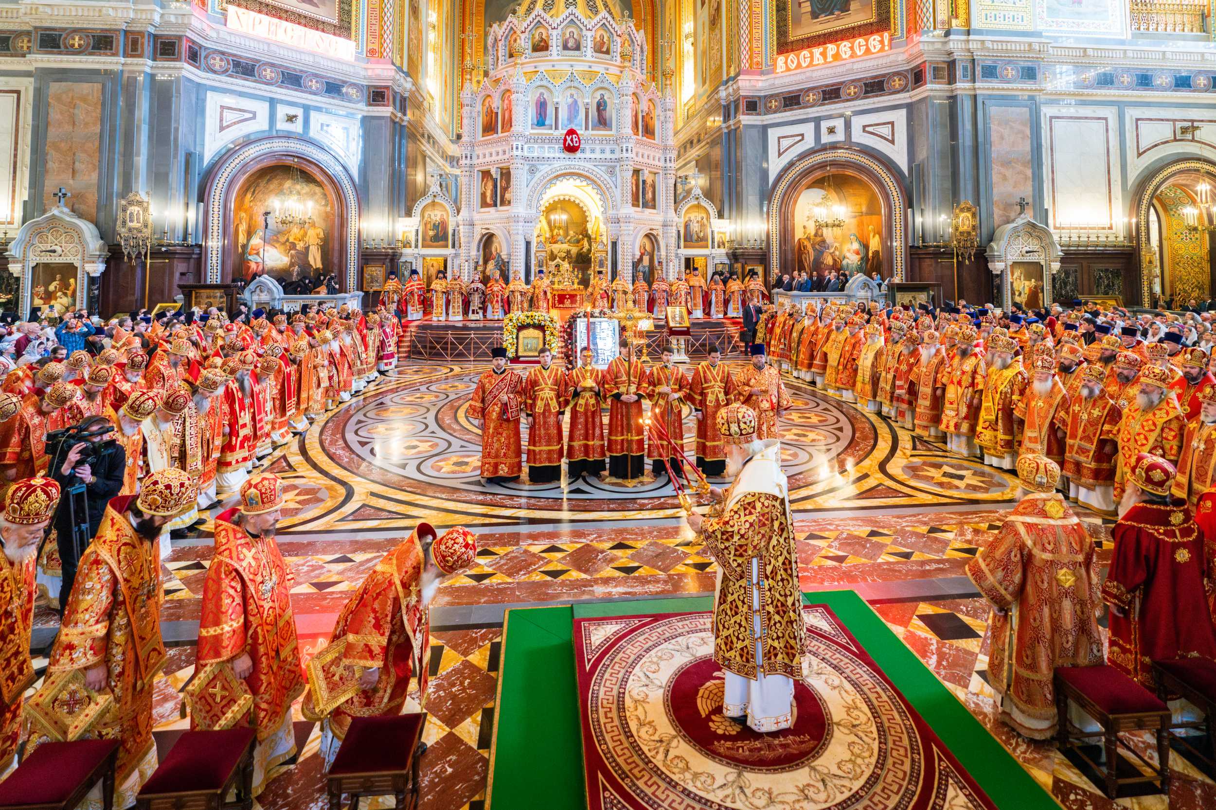 Сегодня в Москве прошли церковные торжества в честь святых равноапостольных Кирилла и Мефодия