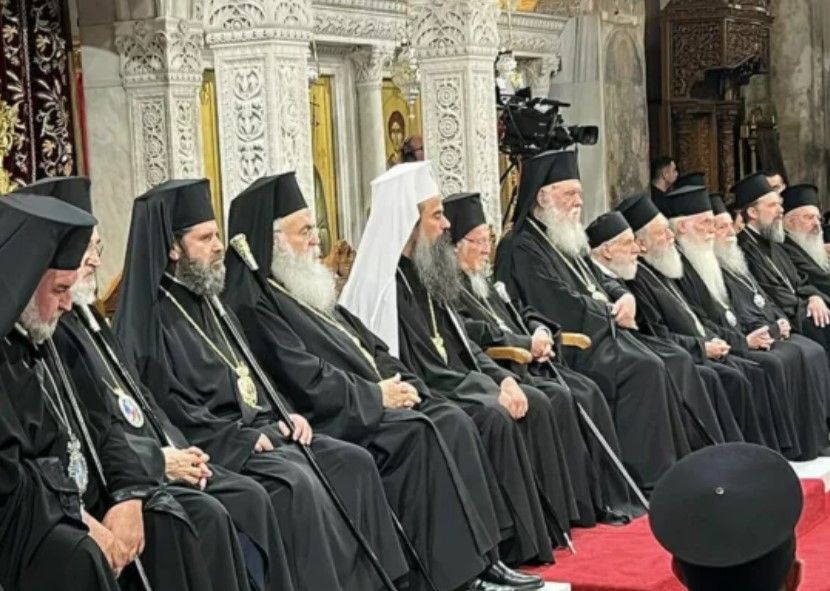 Православные иерархи и ряд Предстоятелей со всего мира решили собраться в Греции, чтобы обсудить *вызовы искусственного интеллекта*