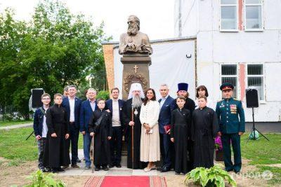 В городе Заречном состоялось открытие и освящение памятника святителю Луки Крымскому