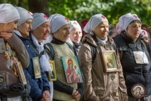 Крестный ход в село Тулинцы совершили от Афонского подворья Свято-Пантелеимонова монастыря в Киеве