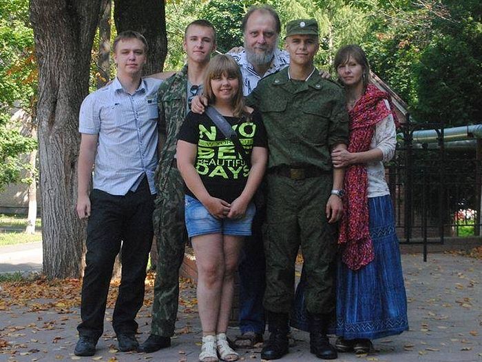 Александр Ткаченко с семьёй